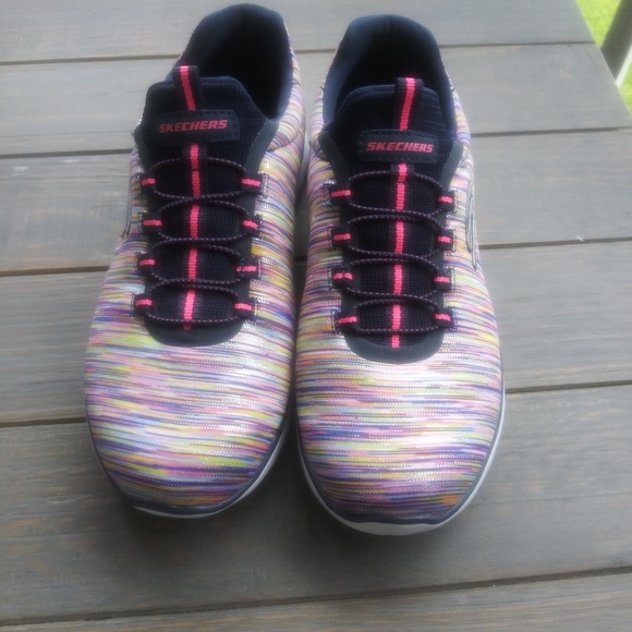 Skechers - Picture 3 of 5